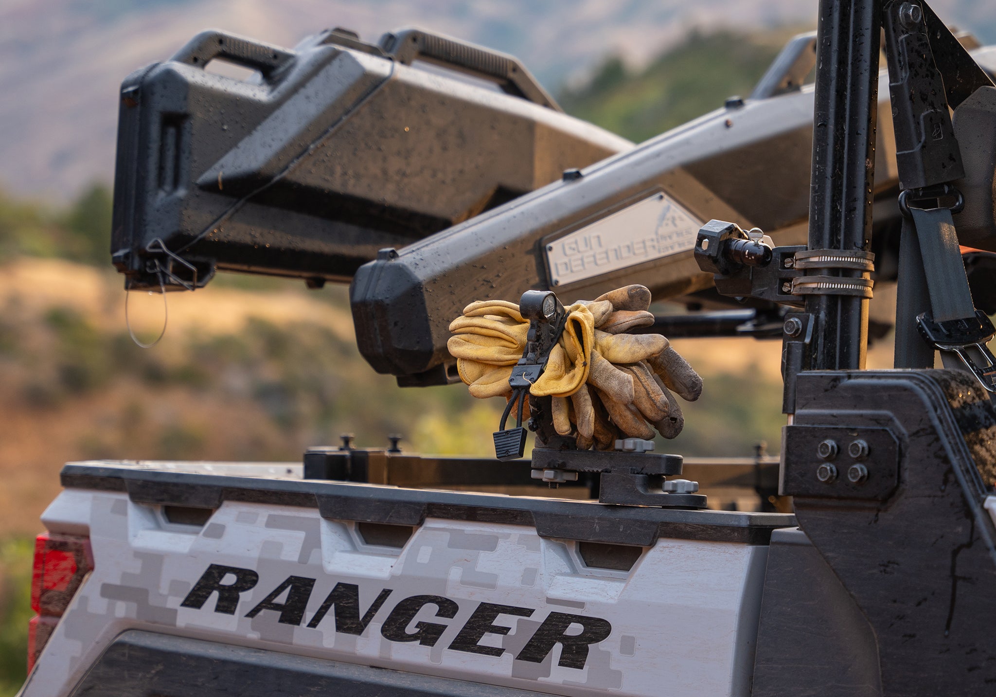 GUN DEFENDER