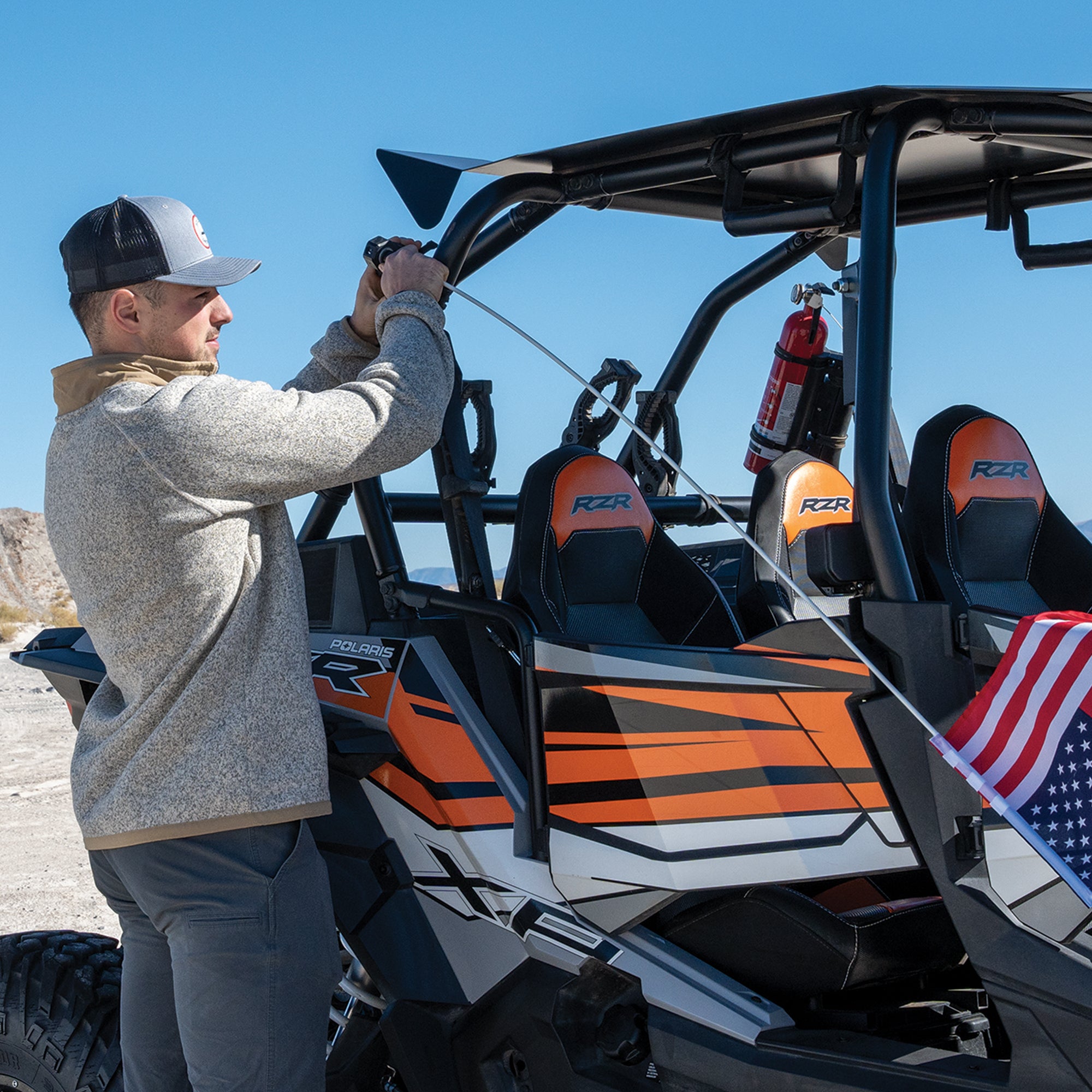 ELITE FOLD-AWAY FLAG WHIP MOUNT